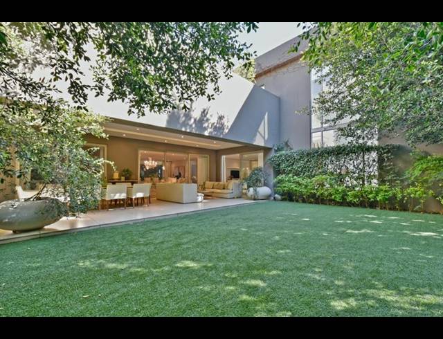 5 BEDROOM CLUSTER FOR SALE IN MELROSE ESTATE